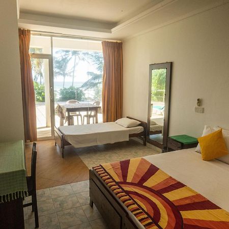 Amaya Beach Hotel Dikwella Exterior photo