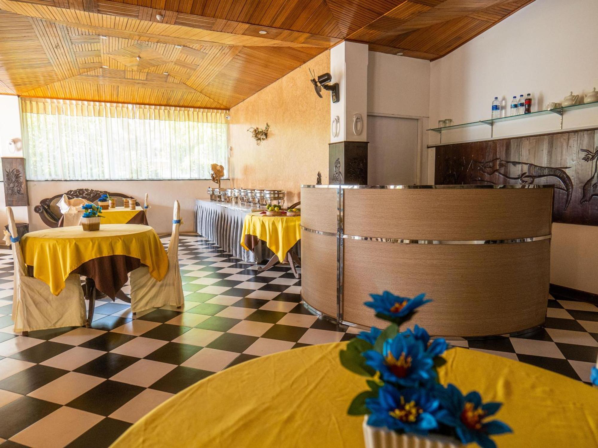 Amaya Beach Hotel Dikwella Exterior photo