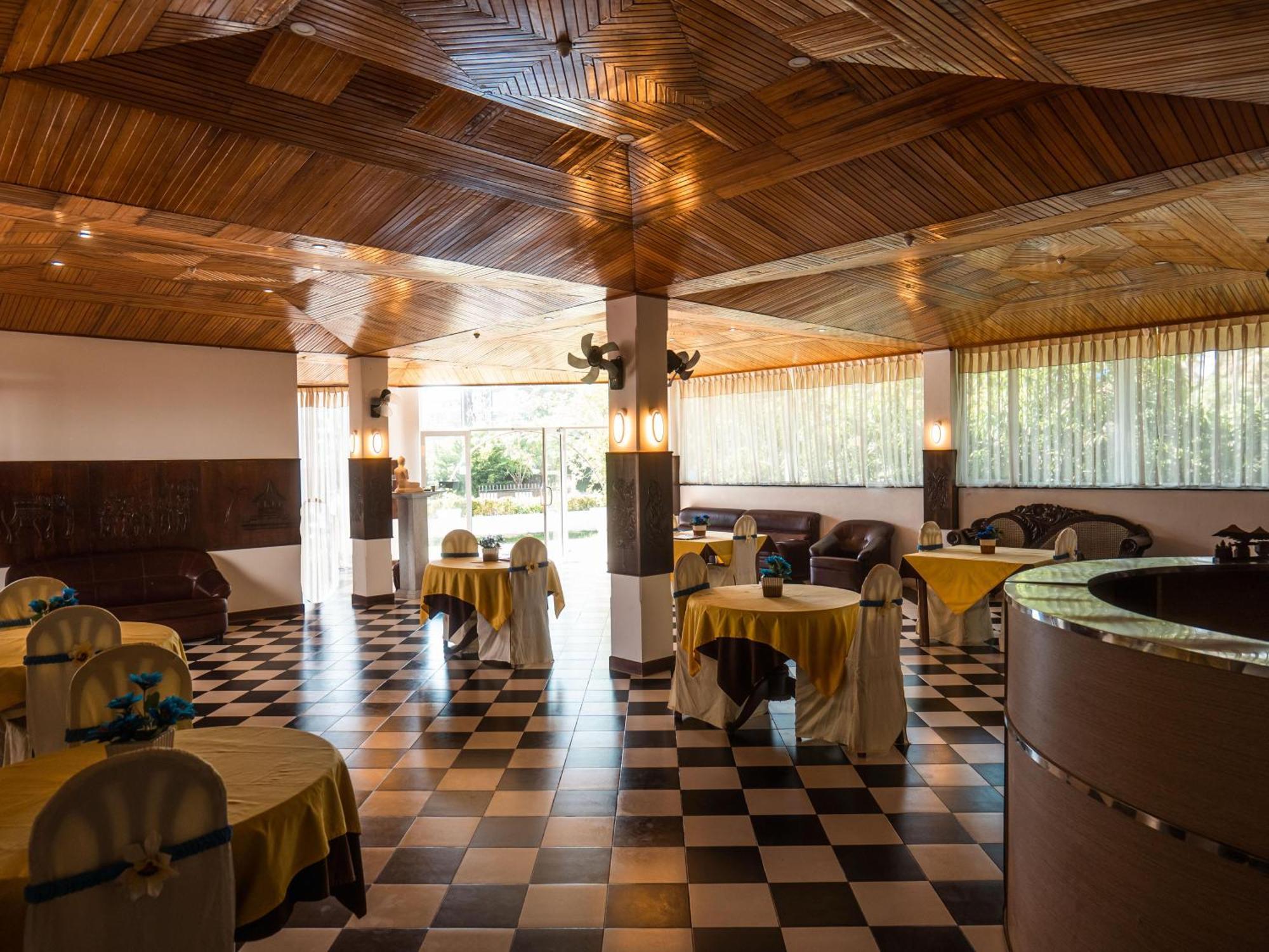 Amaya Beach Hotel Dikwella Exterior photo