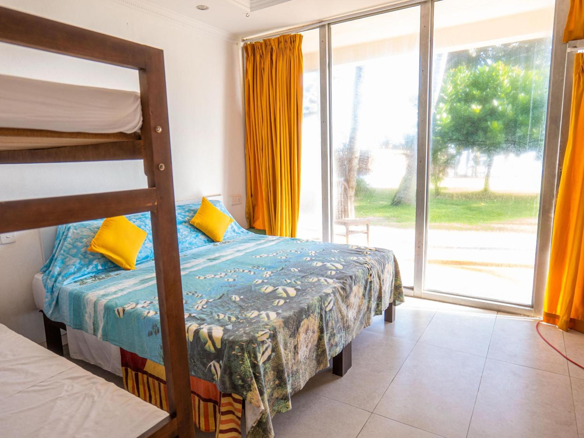 Amaya Beach Hotel Dikwella Exterior photo